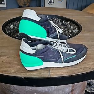 Mens nike sneakers